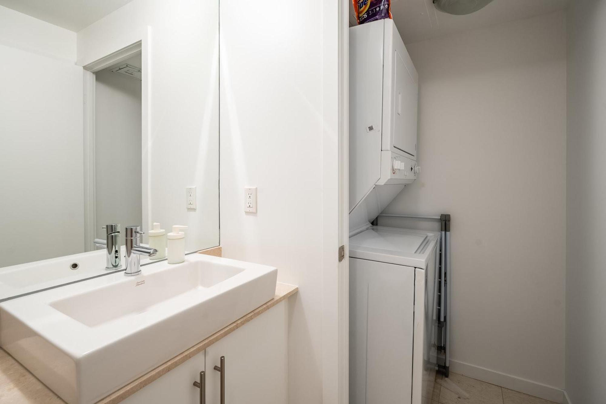1Br Luxury Condo - Downtown トロント エクステリア 写真