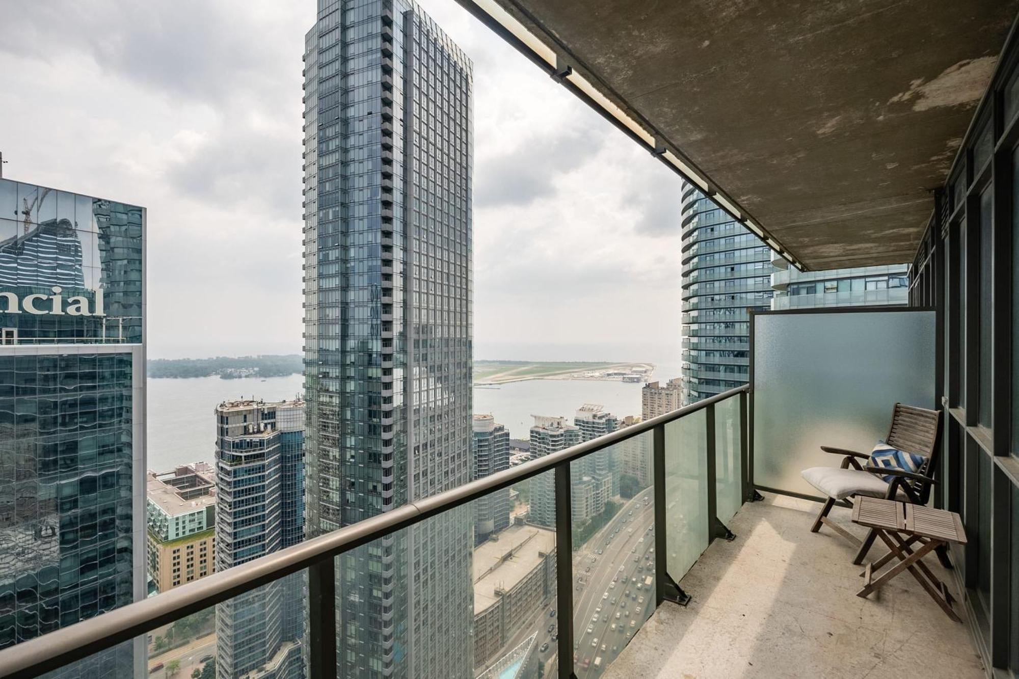 1Br Luxury Condo - Downtown トロント エクステリア 写真